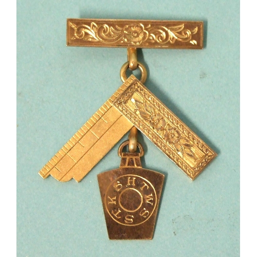 106 - Masonic, a 9ct gold Mark Master Mason's breast jewel, the keystone suspended from a square, 'George ... 