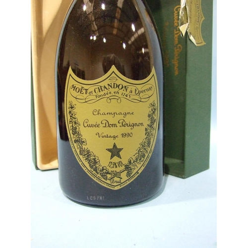 170 - Champagne, Dom Pérignon 1990, in original case.