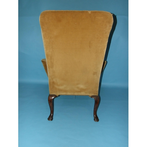 19 - *Please note, all starred lots are sold at no reserve.*A good early-18th century wing armchair of ge... 