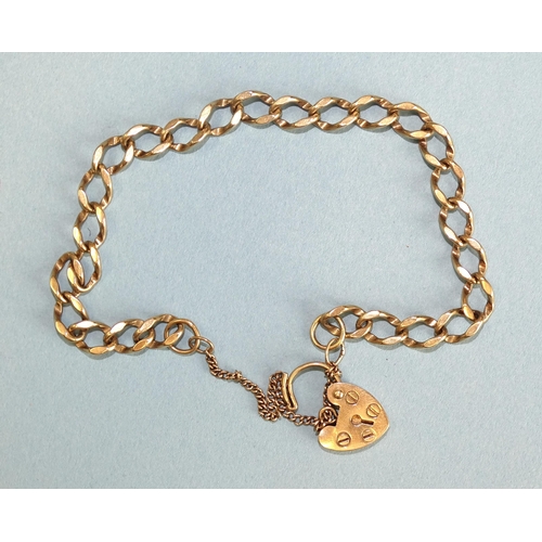 804 - A 9ct gold curb-link bracelet with padlock clasp, 19cm, 7.8g.