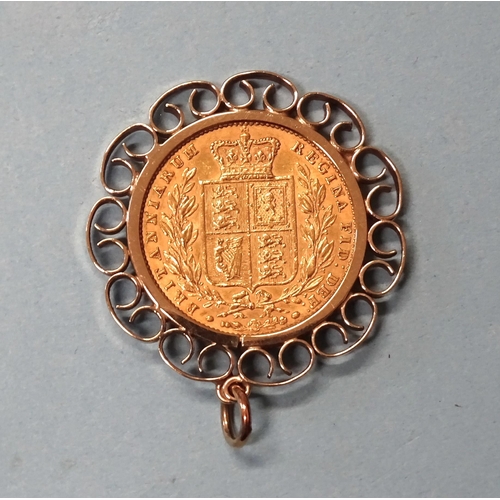 654 - A Queen Victoria 1856 sovereign in 9ct gold pendant mount, 11.4g.