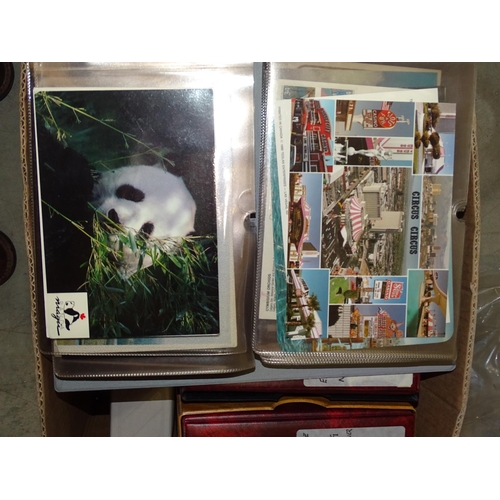 5 - Nine albums of modern postcards, mainly reproduction advertising posters.