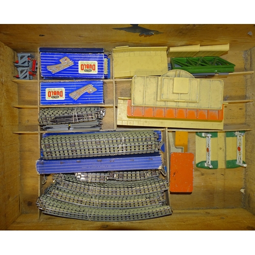 278 - Hornby Dublo OO gauge, a quantity of rolling stock, track and accessories, including Standard Class ... 