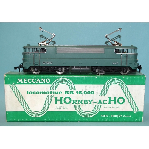 279 - Hornby OO gauge, a French HOrnby-AcHO BB16000 BoBo S.N.C.F. twin-pantograph electric locomotive RN B... 