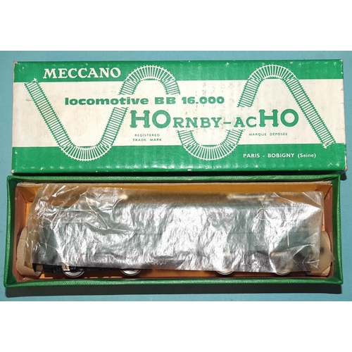 279 - Hornby OO gauge, a French HOrnby-AcHO BB16000 BoBo S.N.C.F. twin-pantograph electric locomotive RN B... 
