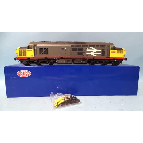 289 - Heljan O gauge, Class 37 Co-Co diesel locomotive, BR Railfreight RN37068, (medium weathering), (boxe... 