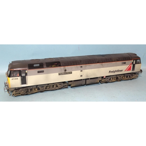 294 - O gauge, Class 47 Co-Co diesel locomotive Freightliner livery 