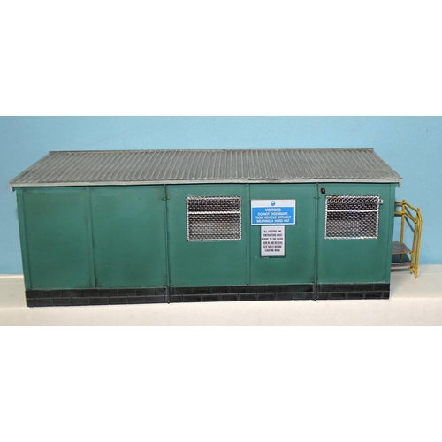 306 - Peco, O gauge track: five boxed turnouts flat-bottom rail SL-E791FB and SL-E792FB (x4), a box of twe... 