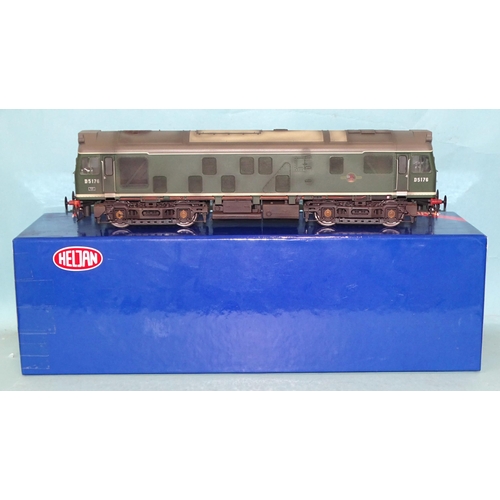 307 - Heljan O gauge, Class 25 Bo-Bo diesel locomotive RND5176, in Tower Models ltd-edn green livery, (box... 