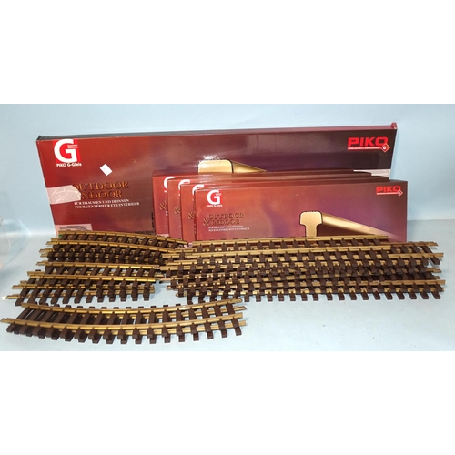 316 - Piko, 1/G gauge track: G-BWR GWRR5 (x2), GWLR5 (x2), (all boxed) and a quantity of loose track.... 