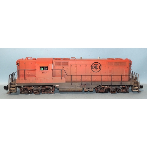 318 - A USA Trains 1/G gauge EMD GP7 diesel locomotive DT&I RN970, (boxed).