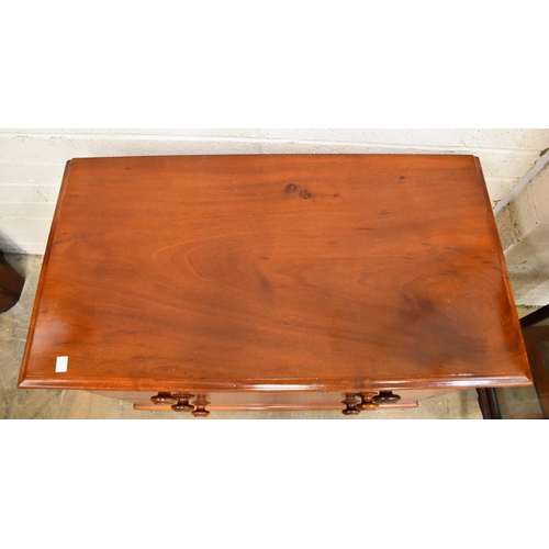 17 - A Victorian small mahogany chest of two short and two long drawers, on castors, 92 x 83cm.... 