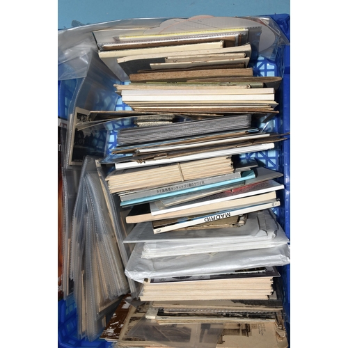 60 - Approximately 490 postcards contained in six albums, mainly topographical, (all-world), with a quant... 