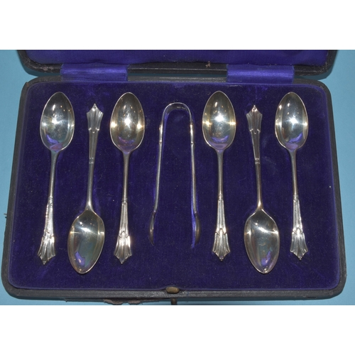 14 - An Edwardian cased set of six coffee spoons and tongs, London 1912, (tongs 1914) and a cased Victori... 
