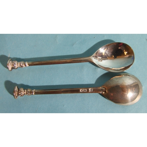 29 - A cased reproduction set of six silver The Salisbury seal-top spoons, London 1905, Thomas Bradbury &... 