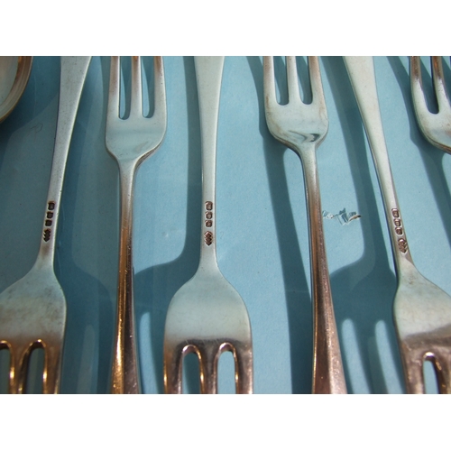 32 - A collection of mid-20th century silver Old English rattail pattern cutlery, comprising: six table f... 
