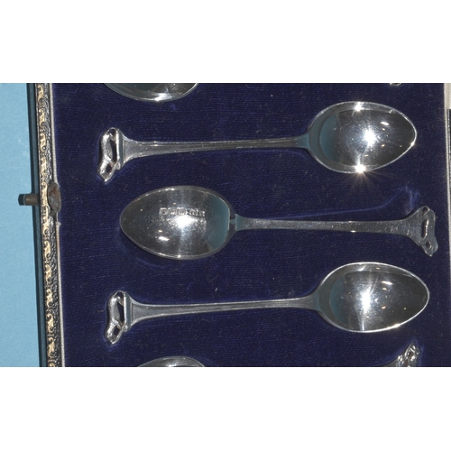 1 - A set of six silver teaspoons with each terminal in the form of an otter and salmon, Sheffield 1929,... 