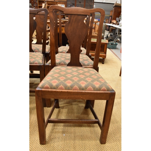 22 - Nine mahogany Georgian-style country-made dining chairs, each with vase splat back and drop-in seat,... 