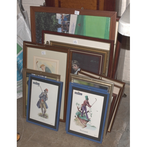 26 - A promotional Bell's Scotch Whisky putter, the head shaped as a whisky bottle, 90cm long, mounted on... 