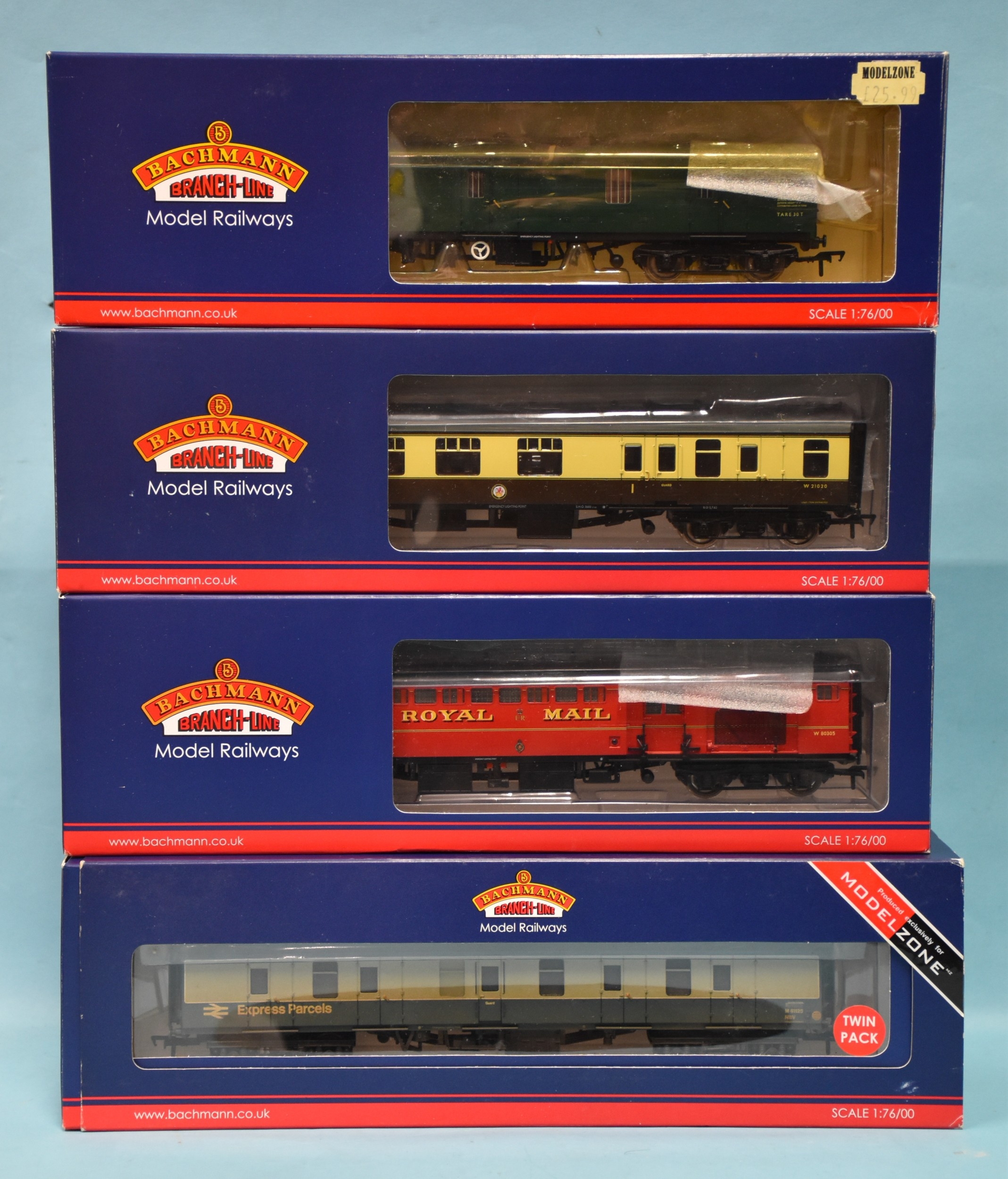 Bachmann, OO gauge, 39-000K BR MK1 twin pack BG Express Parcels & BSk ...