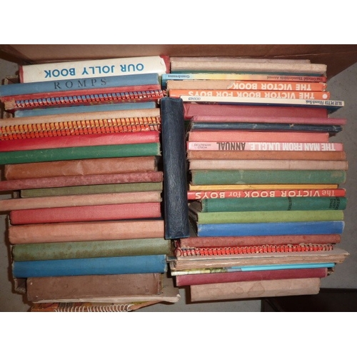 7 - A collection of mainly-1940's/1950's annuals, including Mickey Mouse Annual 1945, Pluto's Play-Time,... 