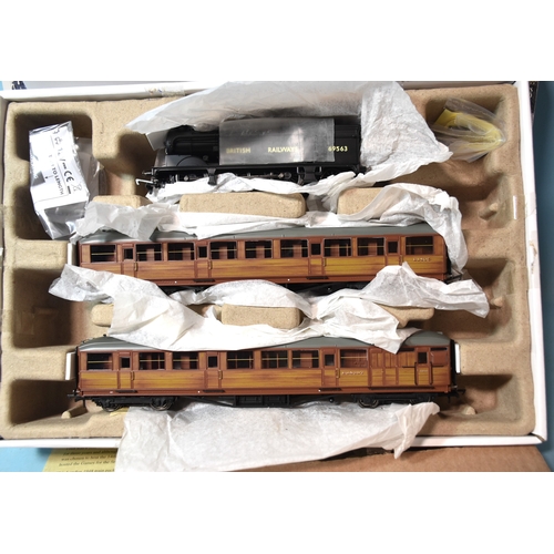 54 - Hornby, OO gauge, The Olympic Museum R2981 BR London Olympics 1948 train pack, (boxed), DCC-ready.... 