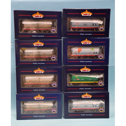 Bachmann OO gauge, four TTA tank wagons produced exclusively for Kernow ...