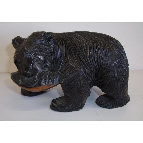 10 - Small carved wood Black Forest style bear with salmon (11cm high)