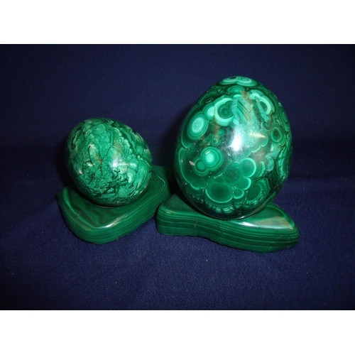 6 - Two large agate stone eggs with carved and polished agate stone holders (eggs approx. 9cm high)