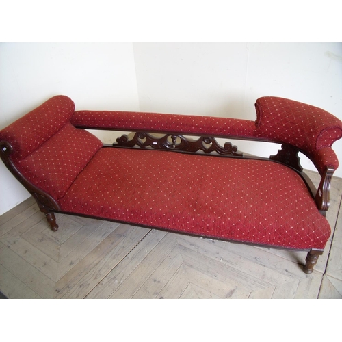 408 - Late Victorian mahogany frame recently re-upholstered chaise lounge with carved detail on turned sup... 