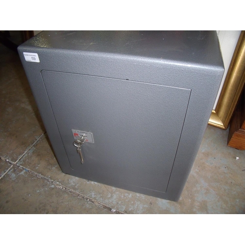 59 - Technomax Sekur steel safe with keys (43cm x 40cm x 49cm)