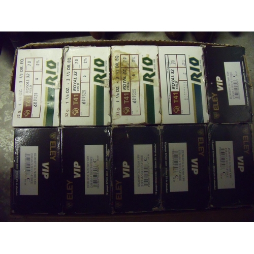 526 - 150 Eley VIP 12 bore 32 gram x 5 shotgun cartridges and 100 Rio 12 bore 32x5 shotgun cartridges (250... 