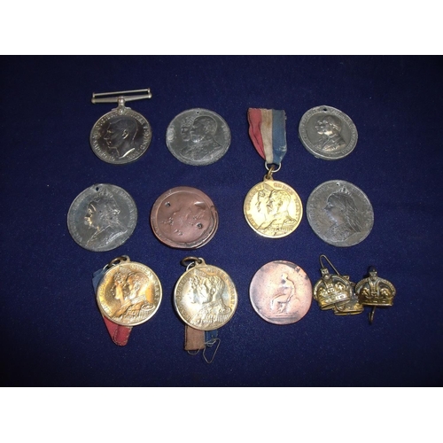 6 - Selection of various commemorative medals and Georgian copper coinage including WWII Defence Medal, ... 