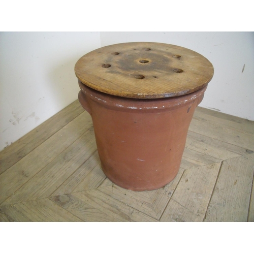 1 - Terracotta style twin handled crock with wooden lid (23cm high)