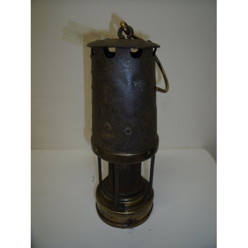 27 - Patterson & Co of Newcastle type B7 miners lamp no. A1190