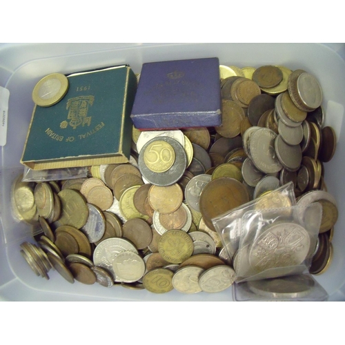 115 - Large quantity of GB and foreign coinage including crowns etc.