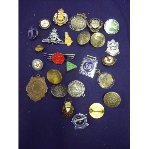 117 - Collection of assorted enamel and other badges including Sinnington Hunt, British Legion etc