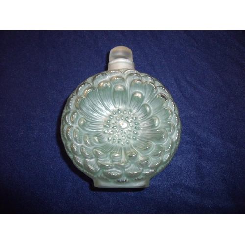43 - R. Lilique France frosted dandelion pattern scent bottle (13cm high, one chip) and a selection of ot... 