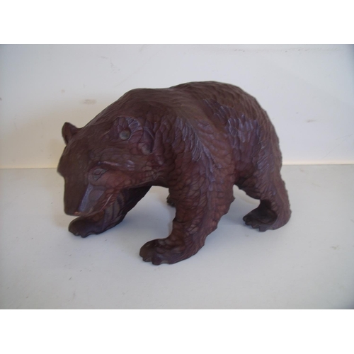 16 - Black Forest style carved wood figure of a bear (14 cm high)