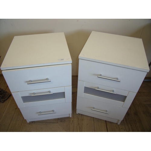 420 - Pair of modern white laminate three drawer bedside chests