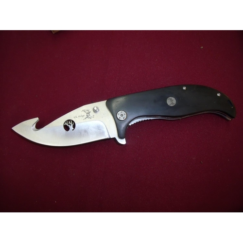 83 - Boxed Elk Ridge folding belt knife ER-156HGY custom design with 4 inch blade