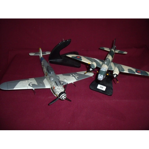 259 - Quality display model Messerchmitt 109 Fighter and a display quality Wellington Bomber (2)