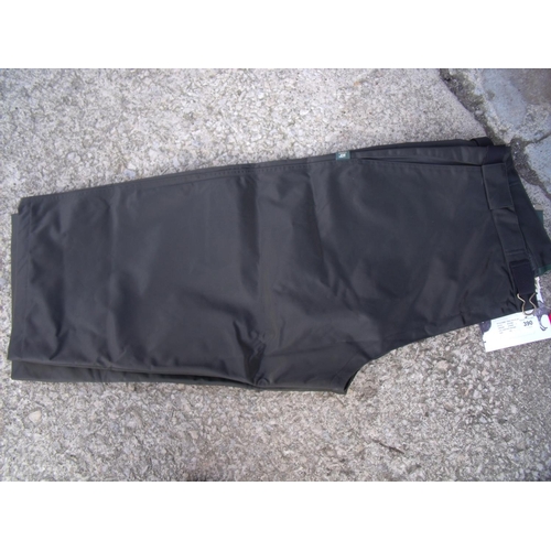 203 - As new ex-shop stock Le Chameau waterproof leggings (size XXL)