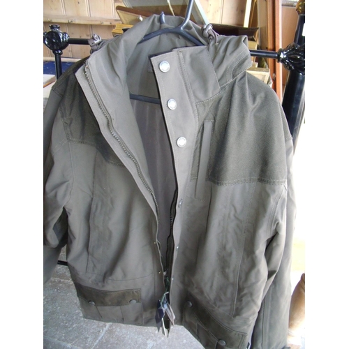33 - As new ex-shop stock Seeland Marsh jacket