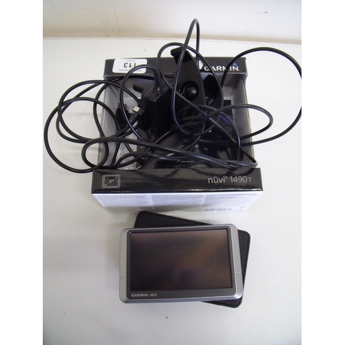 113 - Garmin Nuvi Sat Nav with in-car charger, mounts, accessories etc