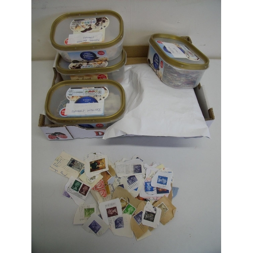 99 - Small collection of stamps including FDCs, loose British ERII stamps, various Commonwealth, foreign ... 