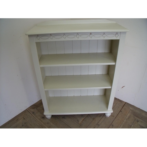 270 - Painted pine three tier open bookcase (width 85cm)