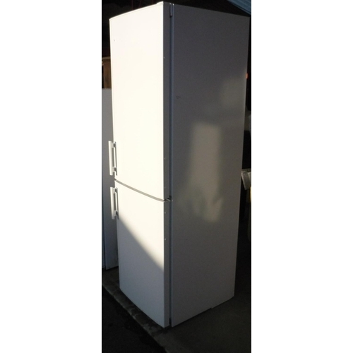 255 - Liebherr fridge freezer