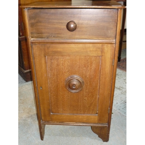 275 - Victorian mahogany bedside cupboard with single drawer above panelled cupboard door