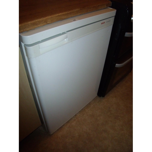 369 - Bosch fridge